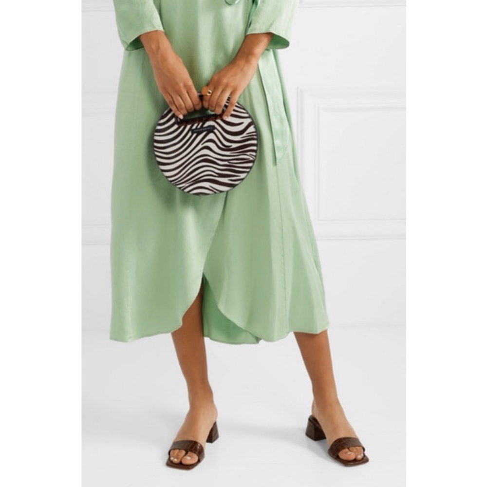 Indy Zebra-print Calf Hair Shoulder Bag In Ivory - Picture 2 of 8